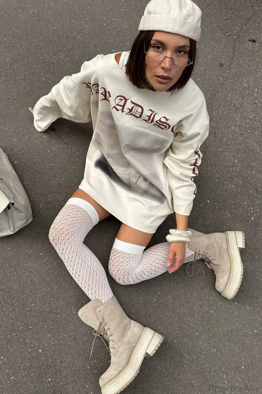 Slouchy Vintage Distressed Print Casual Sweatshirt - Image 3