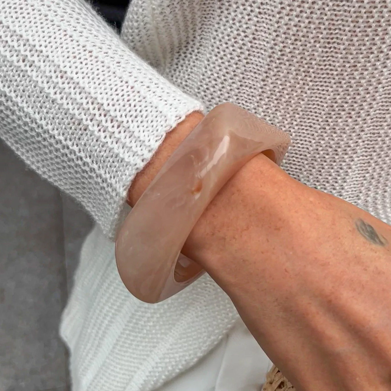 Smooth Vintage Geometric Bracelet - Image 5