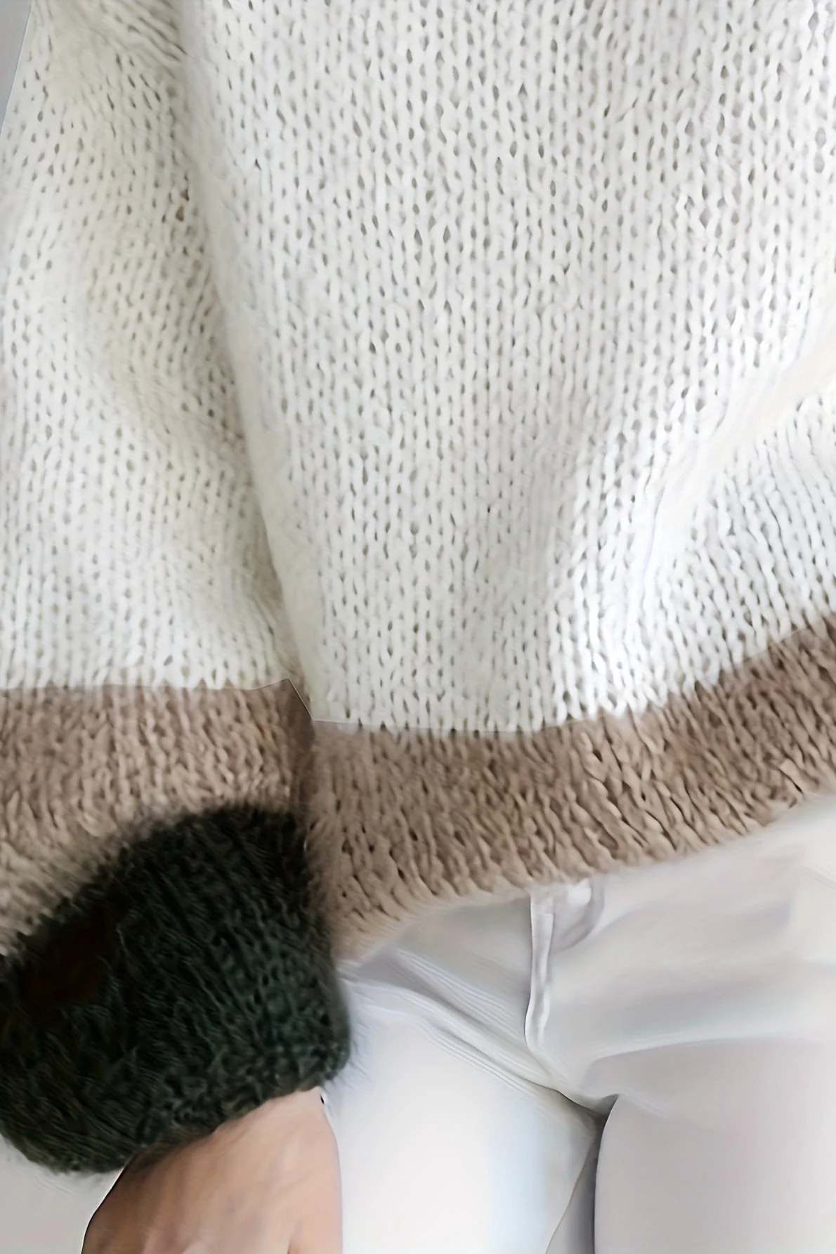 Soft Colorblock Crew Neck Puffy Knit Elegant Sweater - Image 2