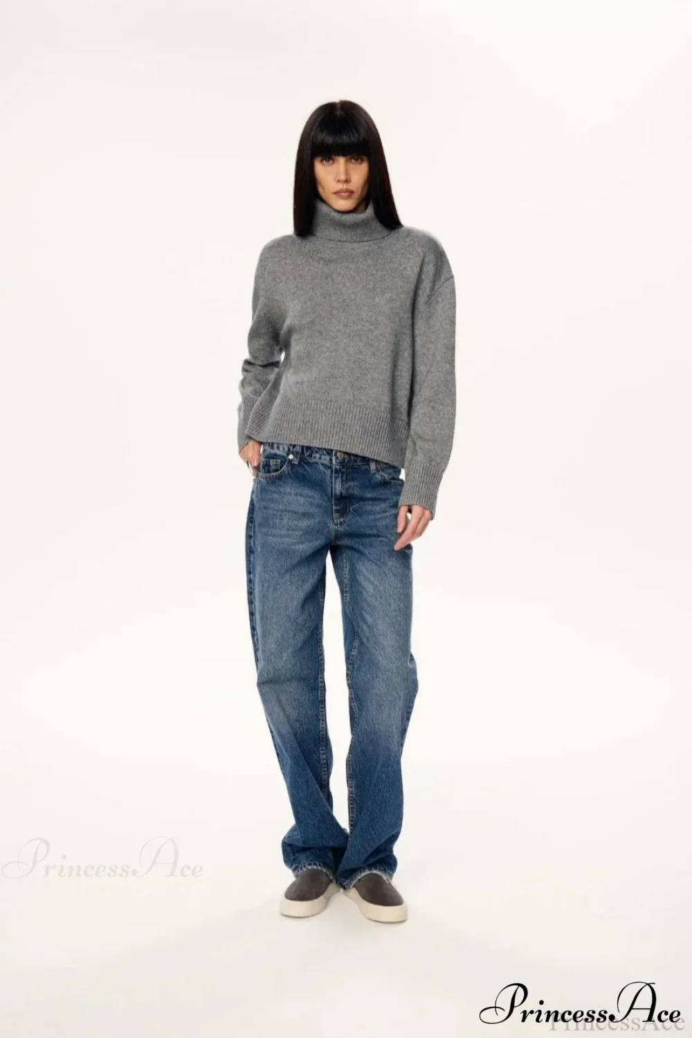 Soft Lazy-Style Turtleneck Short Pullover Sweater - Image 3