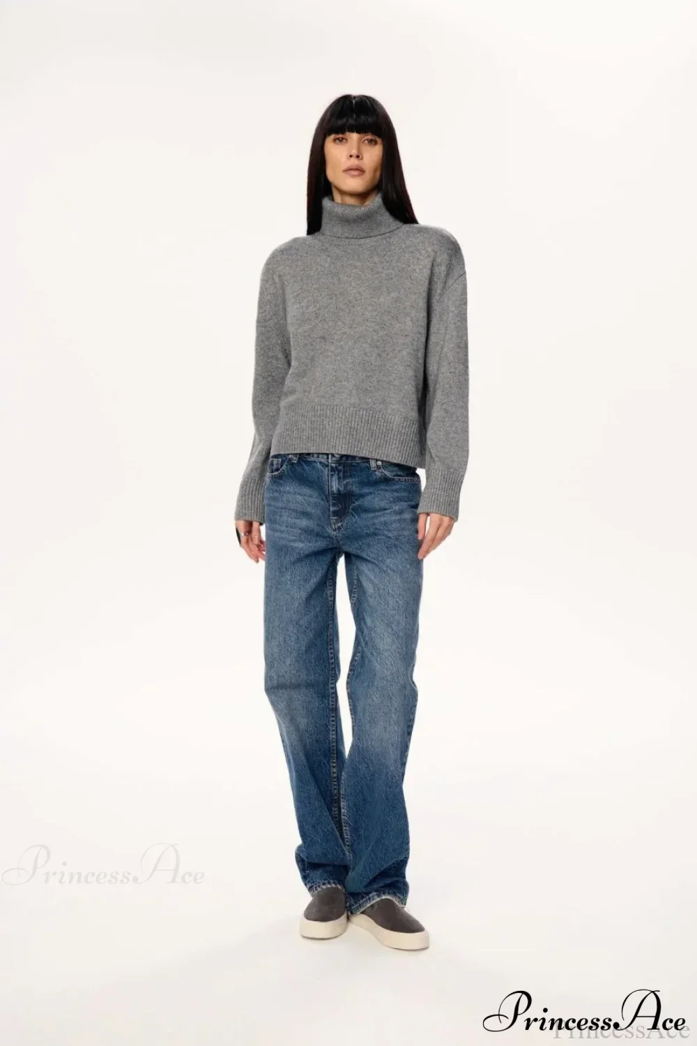 Soft Lazy-Style Turtleneck Short Pullover Sweater - Image 4