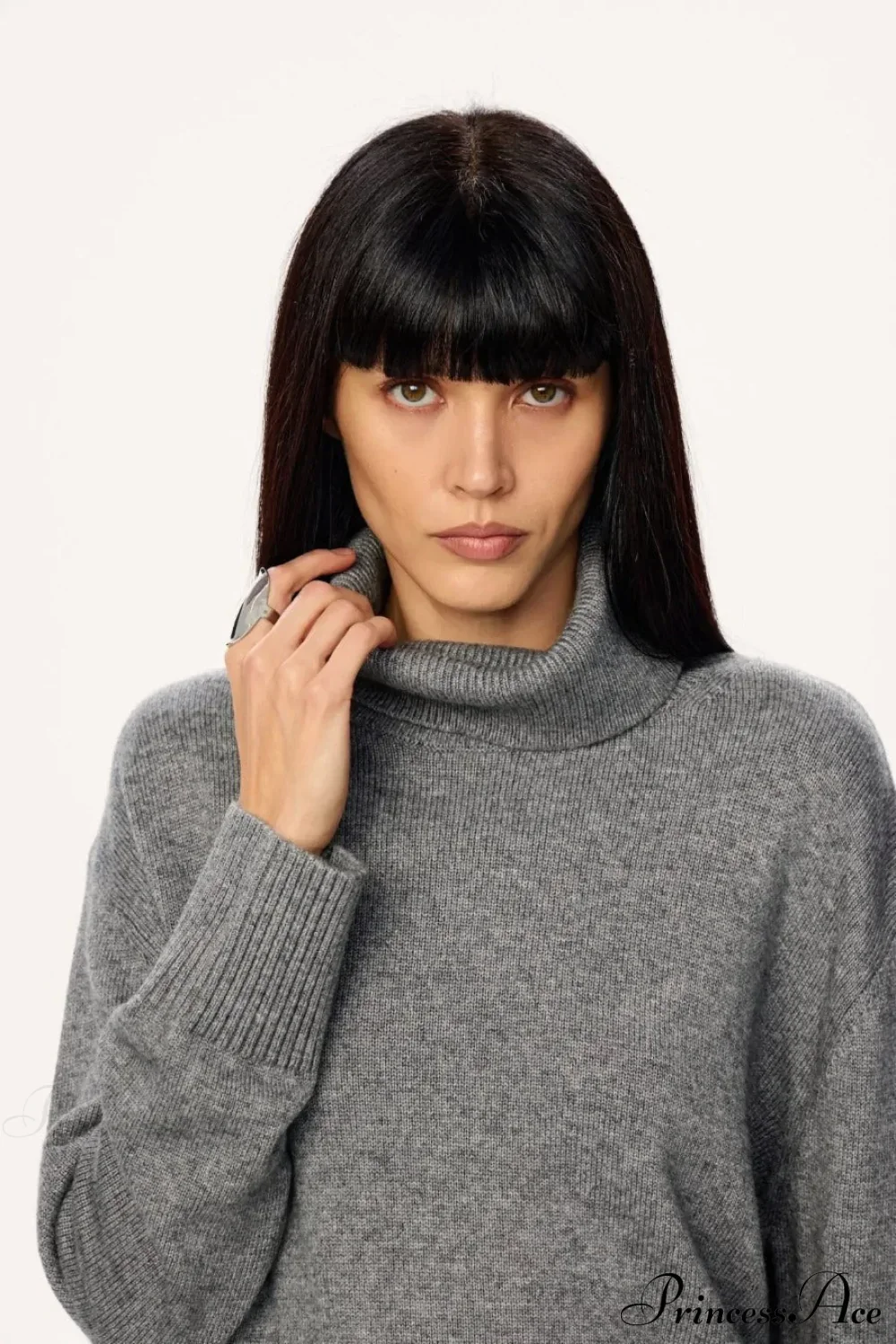 Soft Lazy-Style Turtleneck Short Pullover Sweater - Image 5