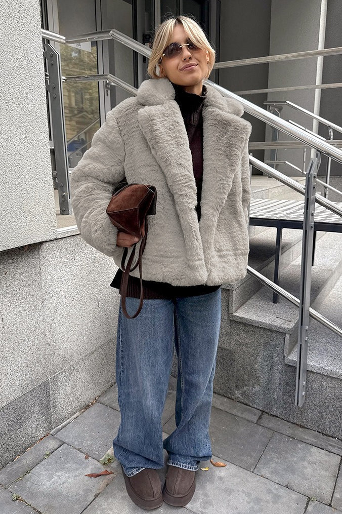 Solid Color Minimalist Fleece Loose Coat - Image 10