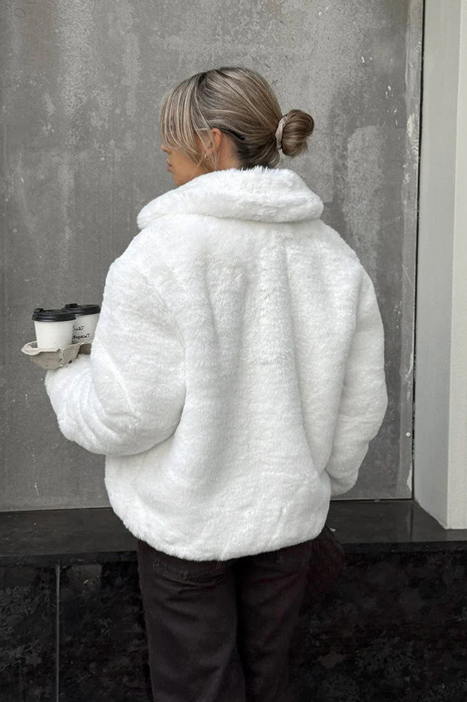 Solid Color Minimalist Fleece Loose Coat - Image 3