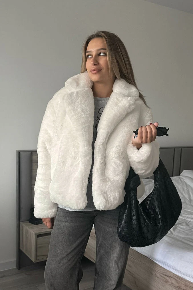 Solid Color Minimalist Fleece Loose Coat - Image 7