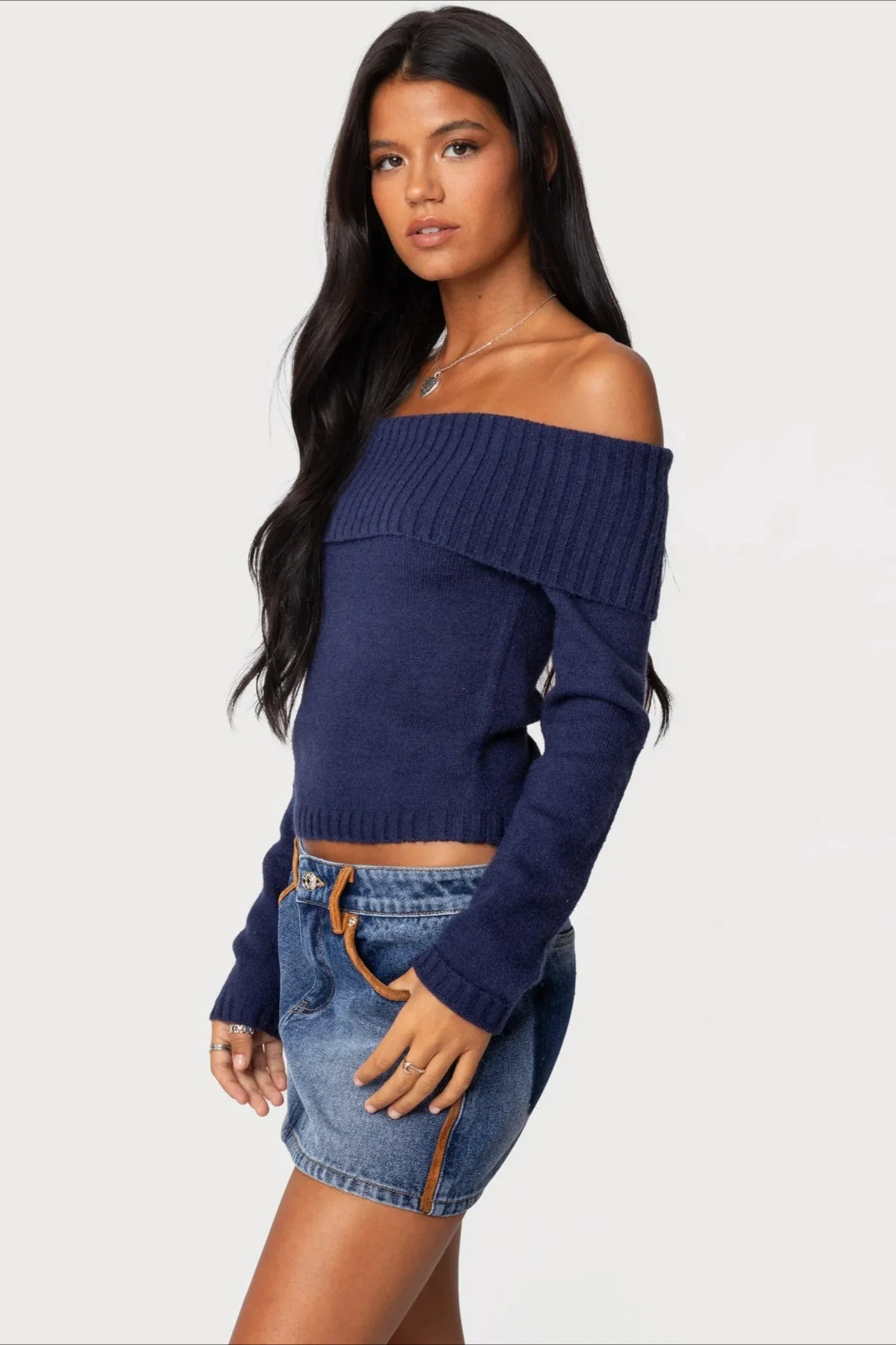 Solid Color Off-Shoulder Boat Neck Long-Sleeve Knit Top - Image 4