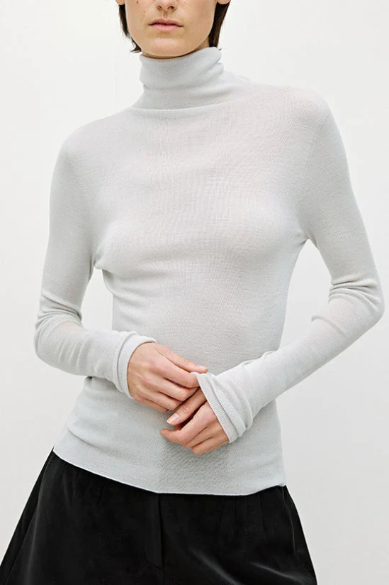 Solid Color Washable Wool Turtleneck Long Sleeve Tee - Image 13
