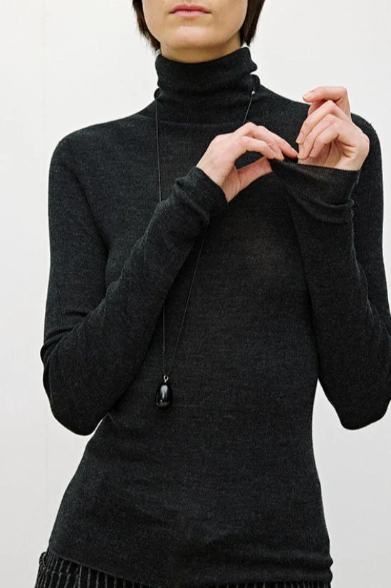 Solid Color Washable Wool Turtleneck Long Sleeve Tee - Image 4