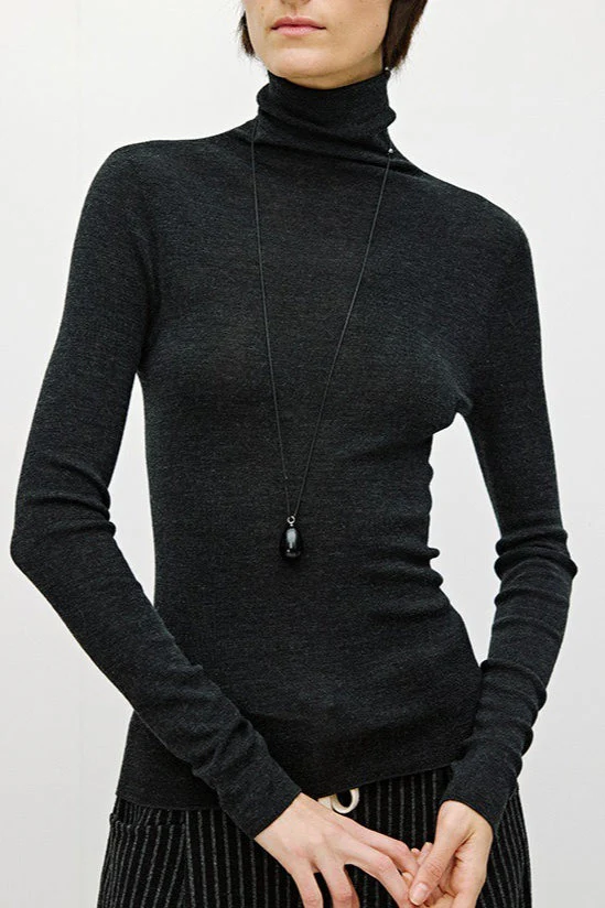 Solid Color Washable Wool Turtleneck Long Sleeve Tee - Image 5