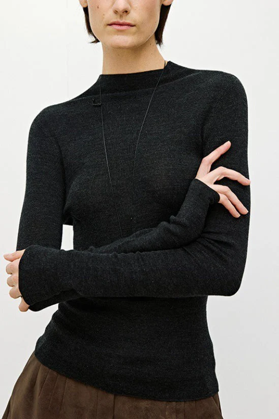 Solid Color Washable Wool Turtleneck Long Sleeve Tee - Image 6