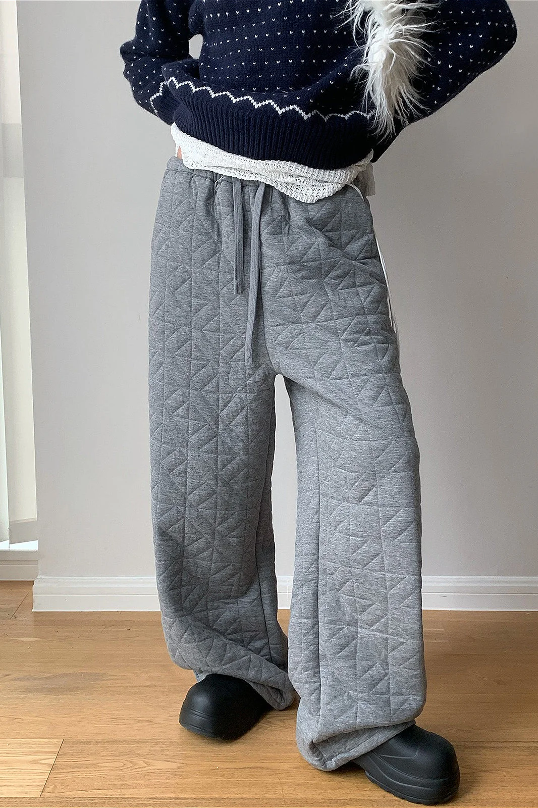 Solid Diamond Quilted Thickened Drawstring Thermal Pants - Image 2