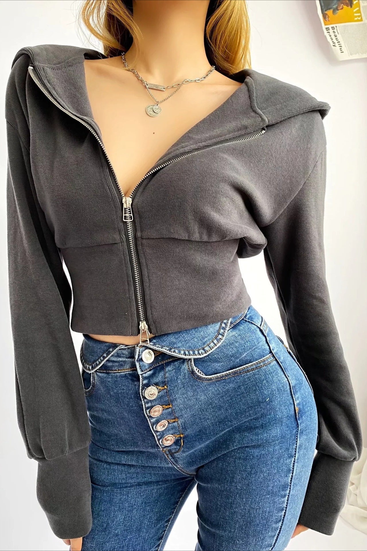 Solid Dual Zipper Slim Cropped Hoodie - Image 4