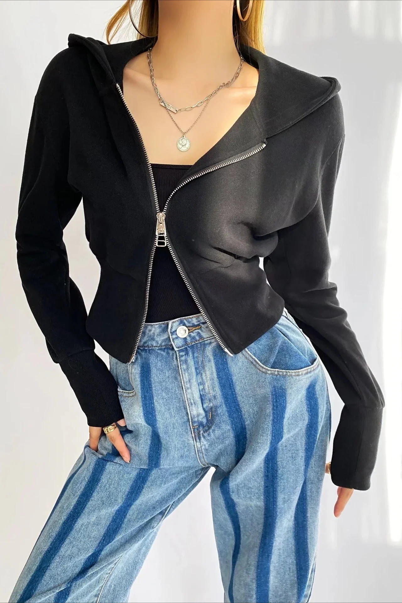 Solid Dual Zipper Slim Cropped Hoodie - Image 6