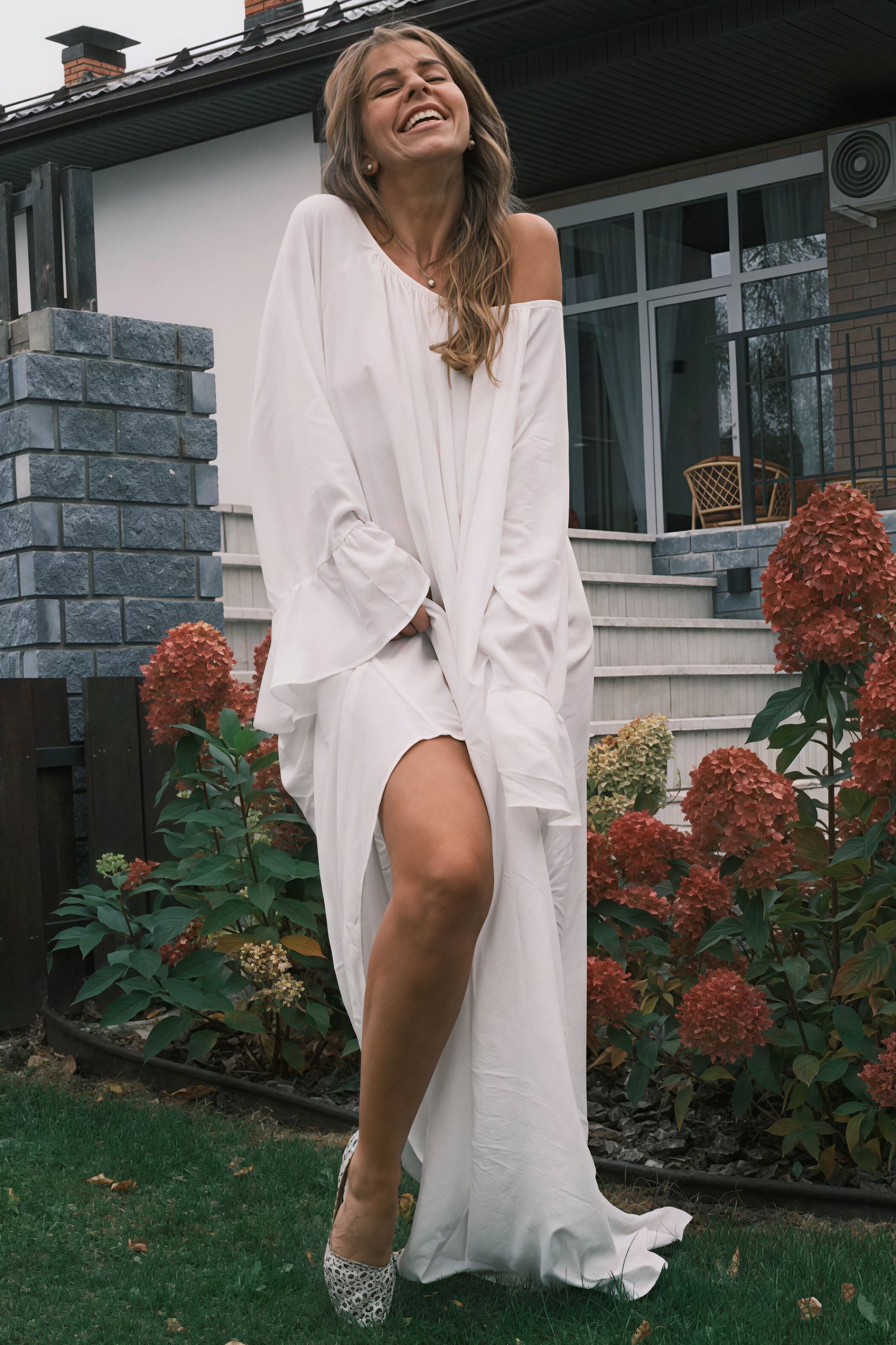 Solid Loose Slouchy Flared Hem Maxi Dress - Image 2