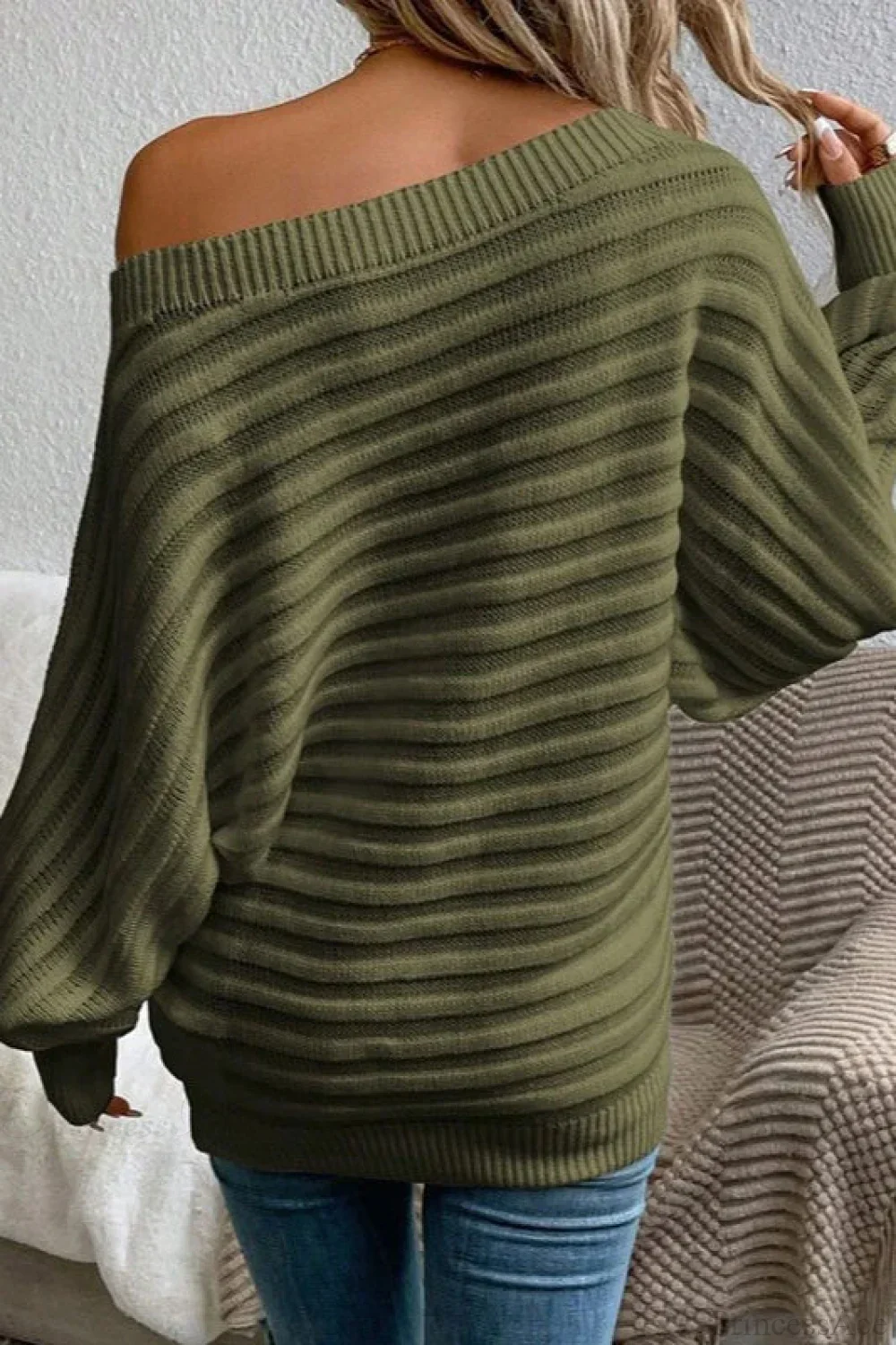 Solid Off-the-Shoulder Batwing Sleeve Sweater - Image 4
