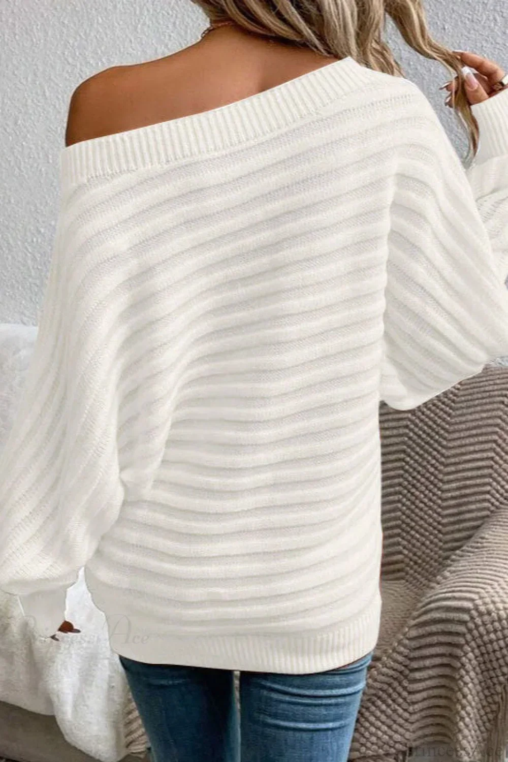 Solid Off-the-Shoulder Batwing Sleeve Sweater - Image 8
