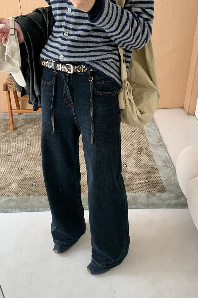 Solid Pendant Thick High Waist Straight Jeans - Image 3
