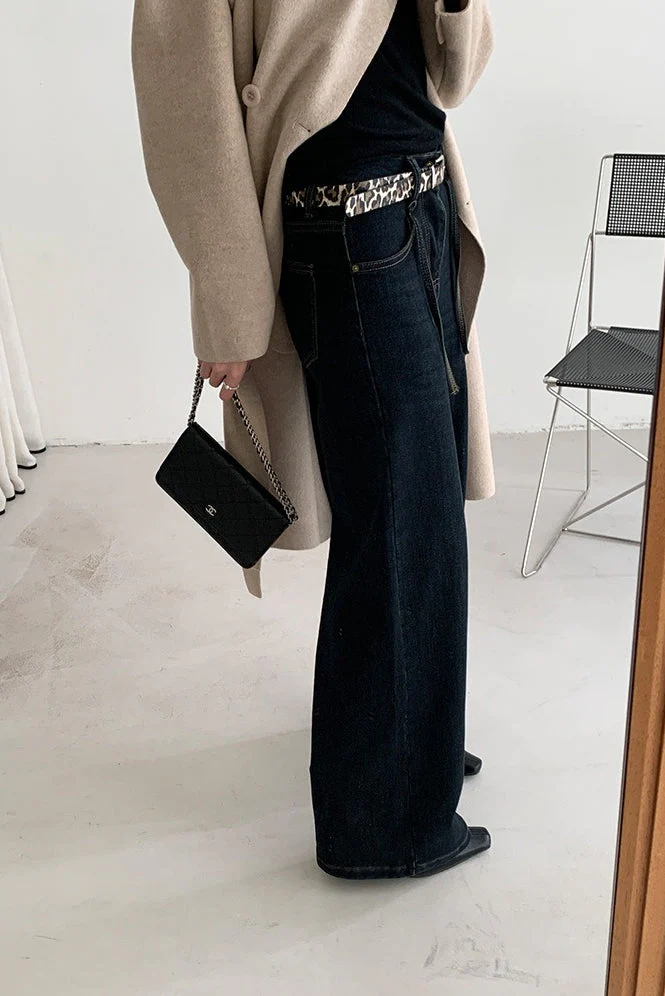 Solid Pendant Thick High Waist Straight Jeans - Image 4