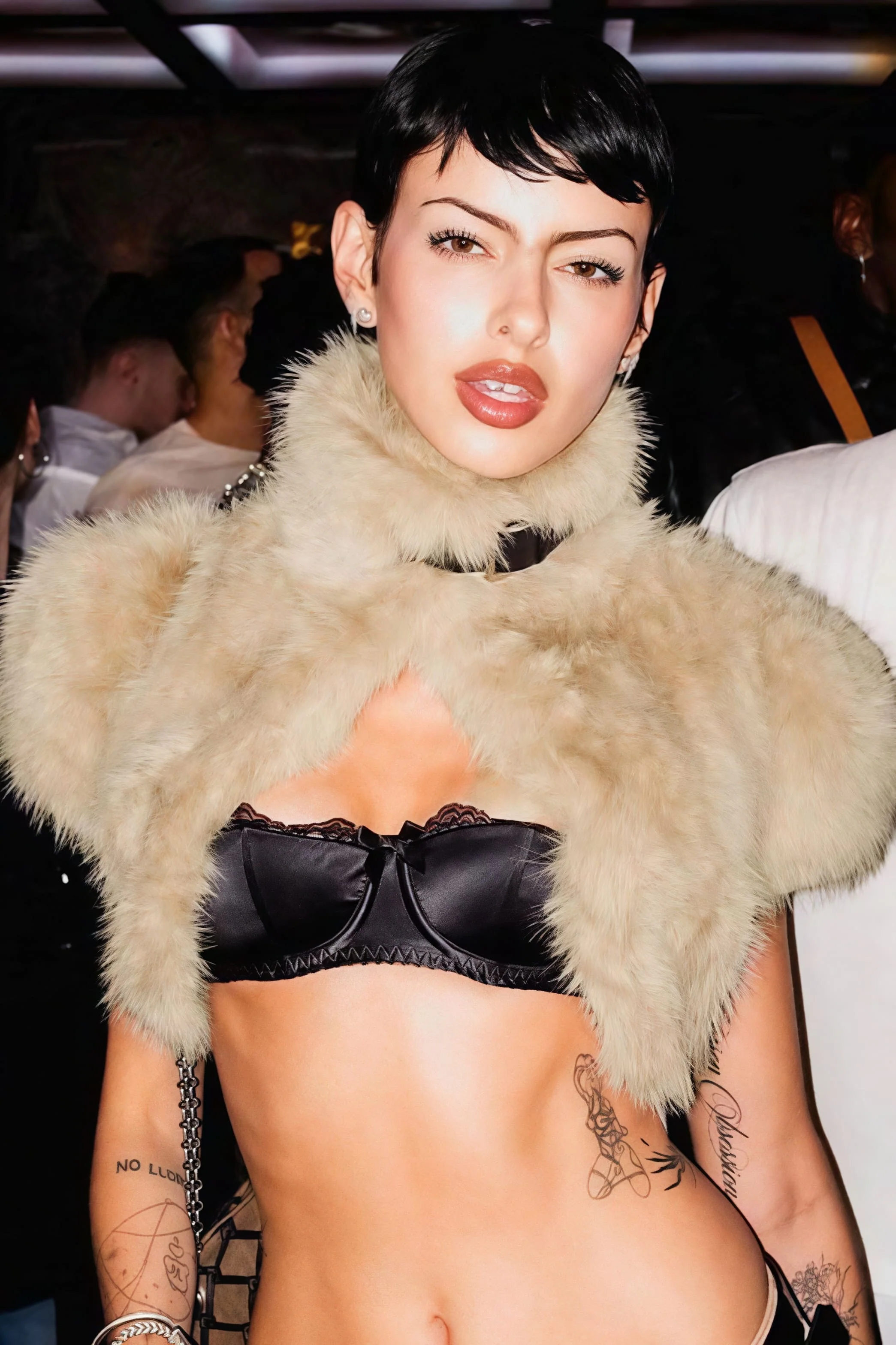 Solid Sexy Fuzzy Cropped Tie-front Vest - Image 14