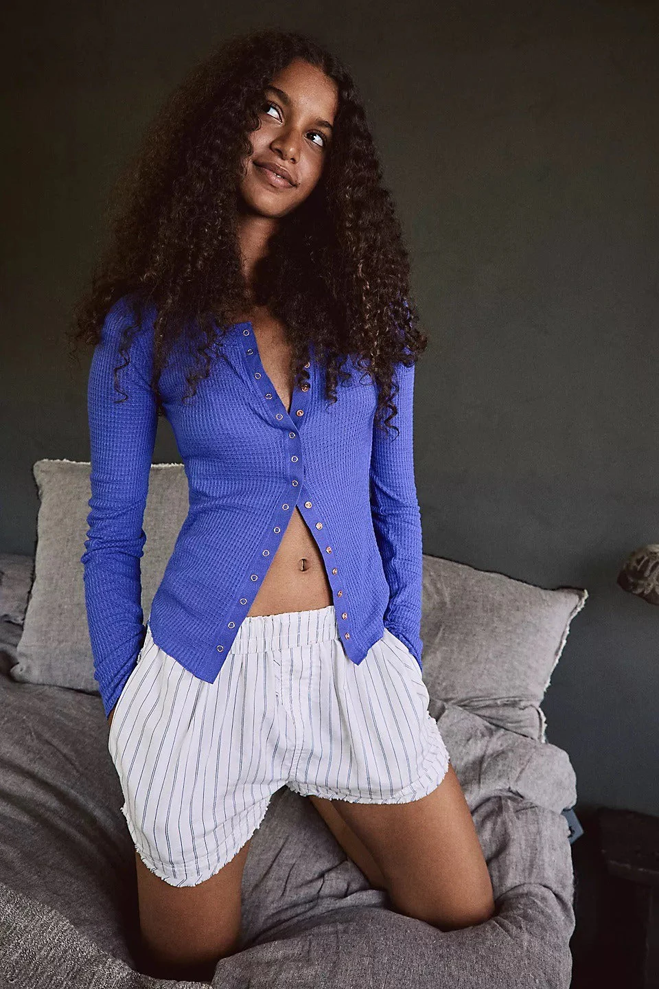 Solid Single-Button Fitted Long-Sleeve Knit Cardigan - Image 17