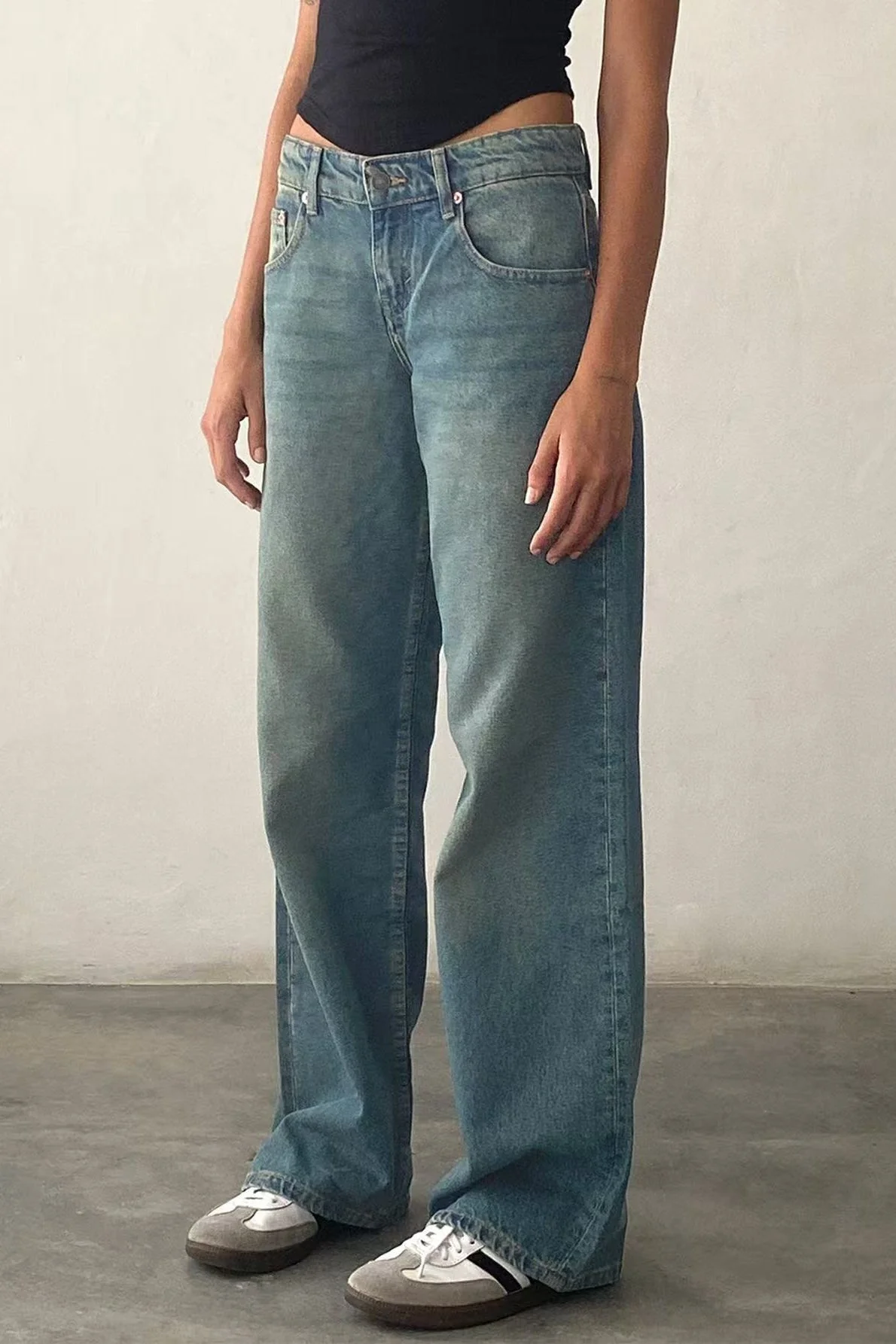 Solid Stretch Straight Leg Jeans - Image 5