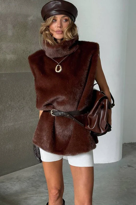 Solid Turtleneck Fuzzy Sleeveless Vest - Image 3