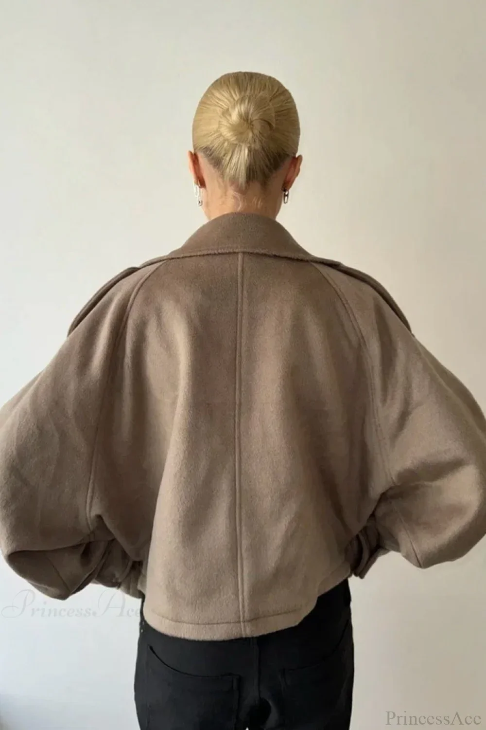 Vintage Stand Collar Buttoned Short Wool Coat - Image 3