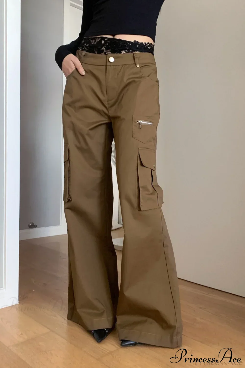 Straight-Leg Multi-Pocket High-Waisted Cargo Pants - Image 7