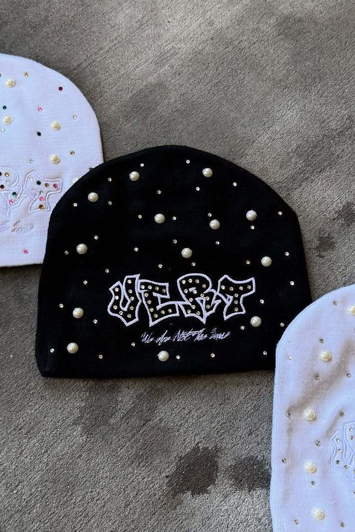 Street Style Pearl Rhinestone Letter Knitted Hat - Image 4