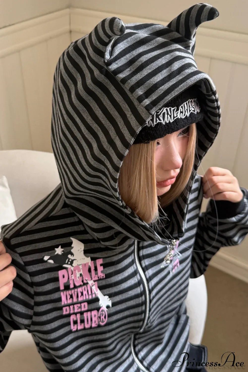 Striped Devil Horn Print Vintage Zip Hoodie - Image 3