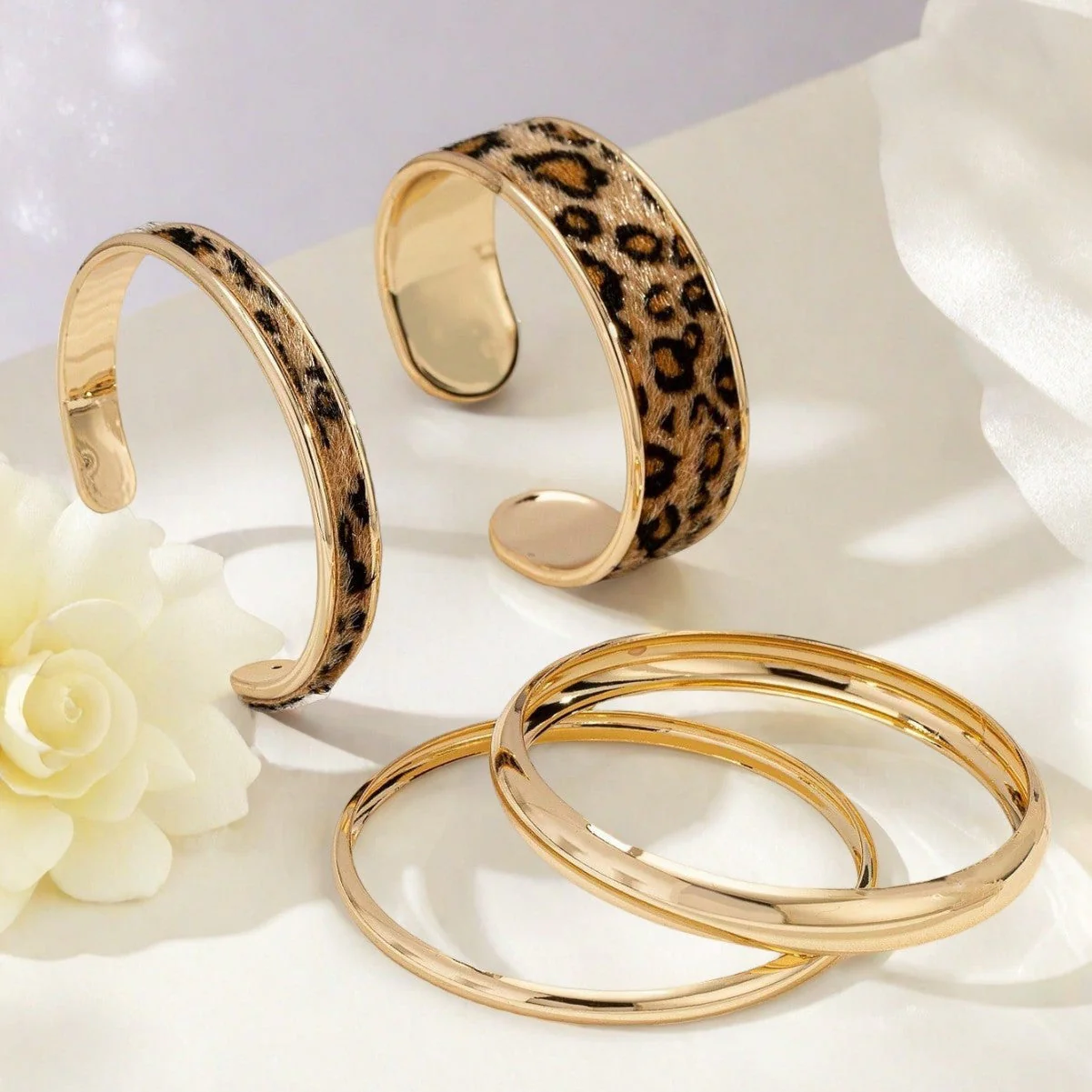 Sweet Cool Leopard Print Smooth Bracelet - Image 4