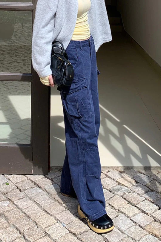 Textured Cargo Bootcut Casual Jeans - Image 10