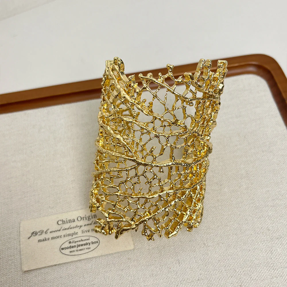 Textured Coral Hollow Open Bracelet - Image 4
