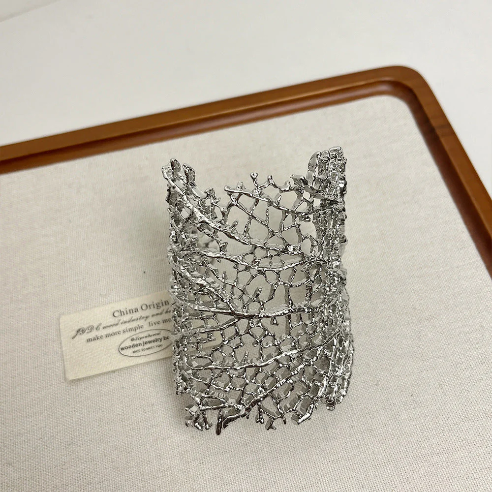 Textured Coral Hollow Open Bracelet - Image 5