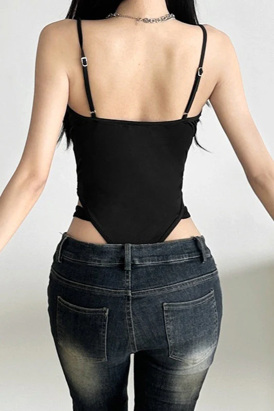 Trendy Solid Cutout Slim Cami Top - Image 3