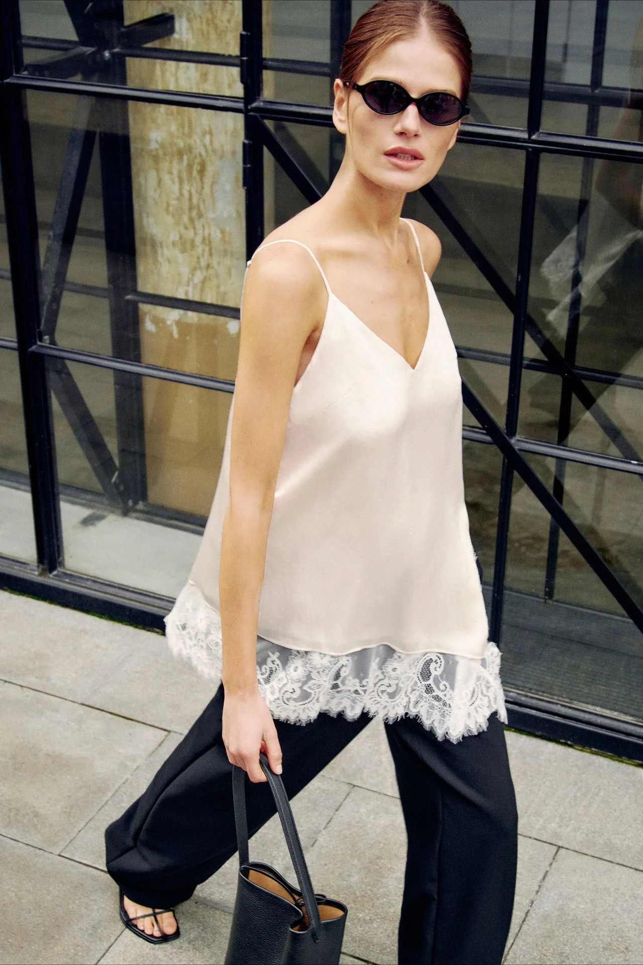 V Neck Lace Trim Patchwork Cami Top - Image 3