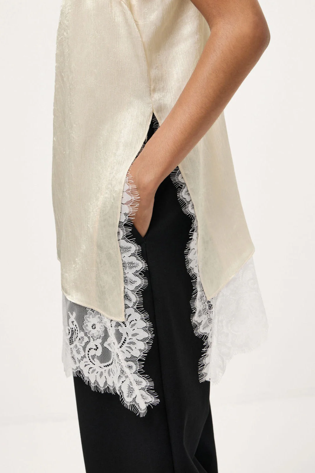 V Neck Lace Trim Patchwork Cami Top - Image 7