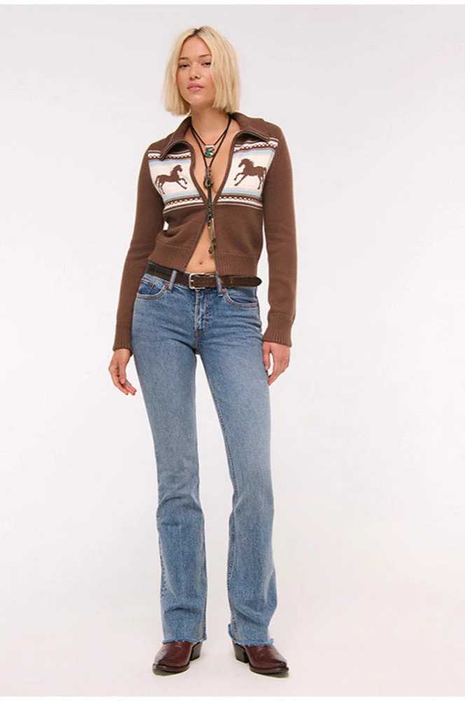 Versatile Collared Color-Block Short Knit Cardigan - Image 3
