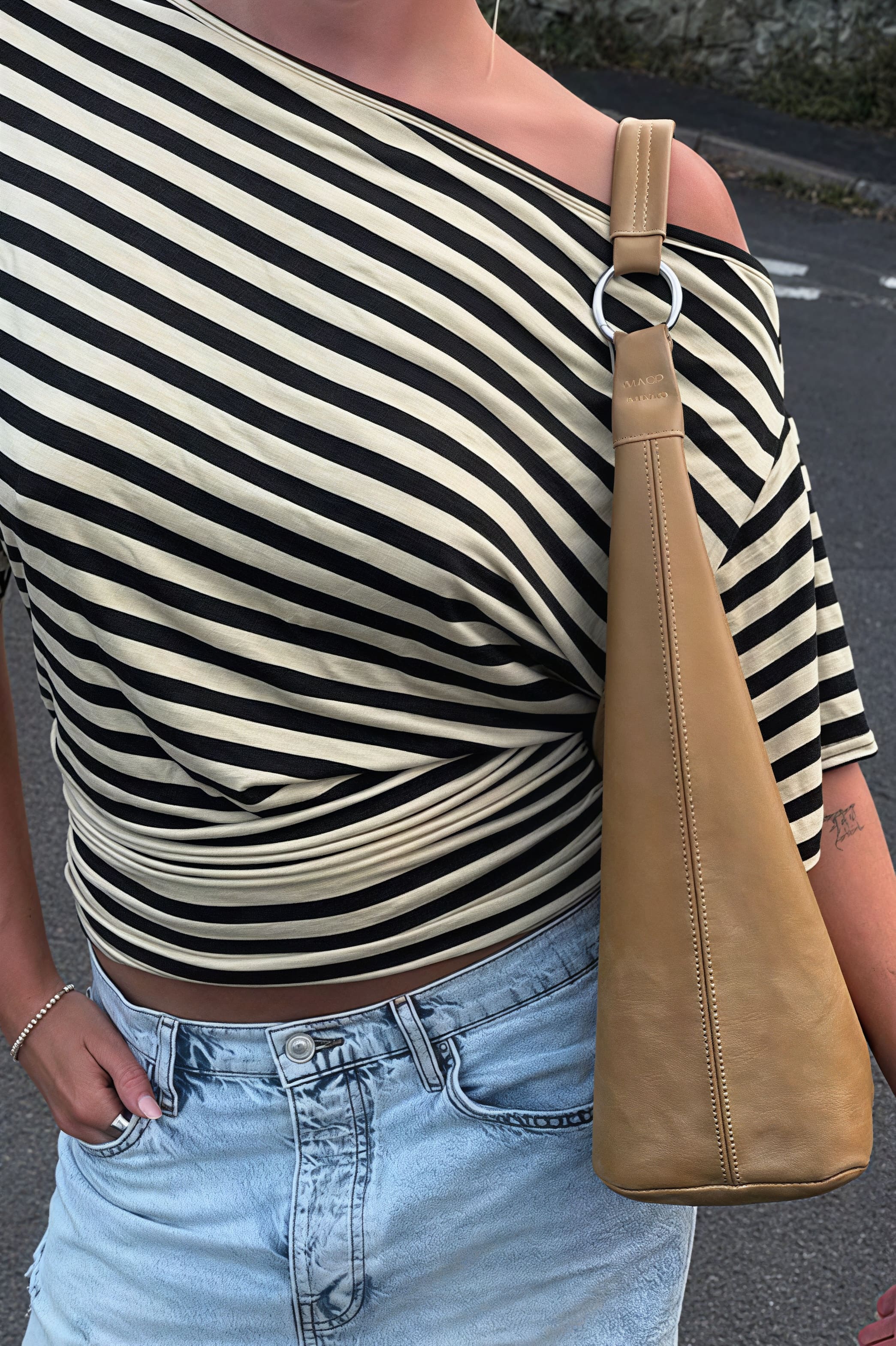 Vintage Asymmetrical Shoulder Striped Tie Waist T-shirt - Image 5