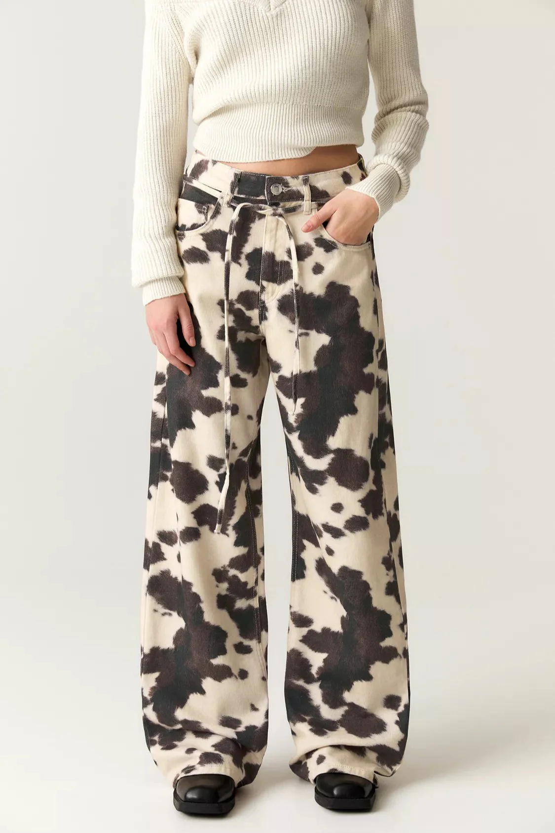 Vintage Cow Print Casual Jeans - Image 3