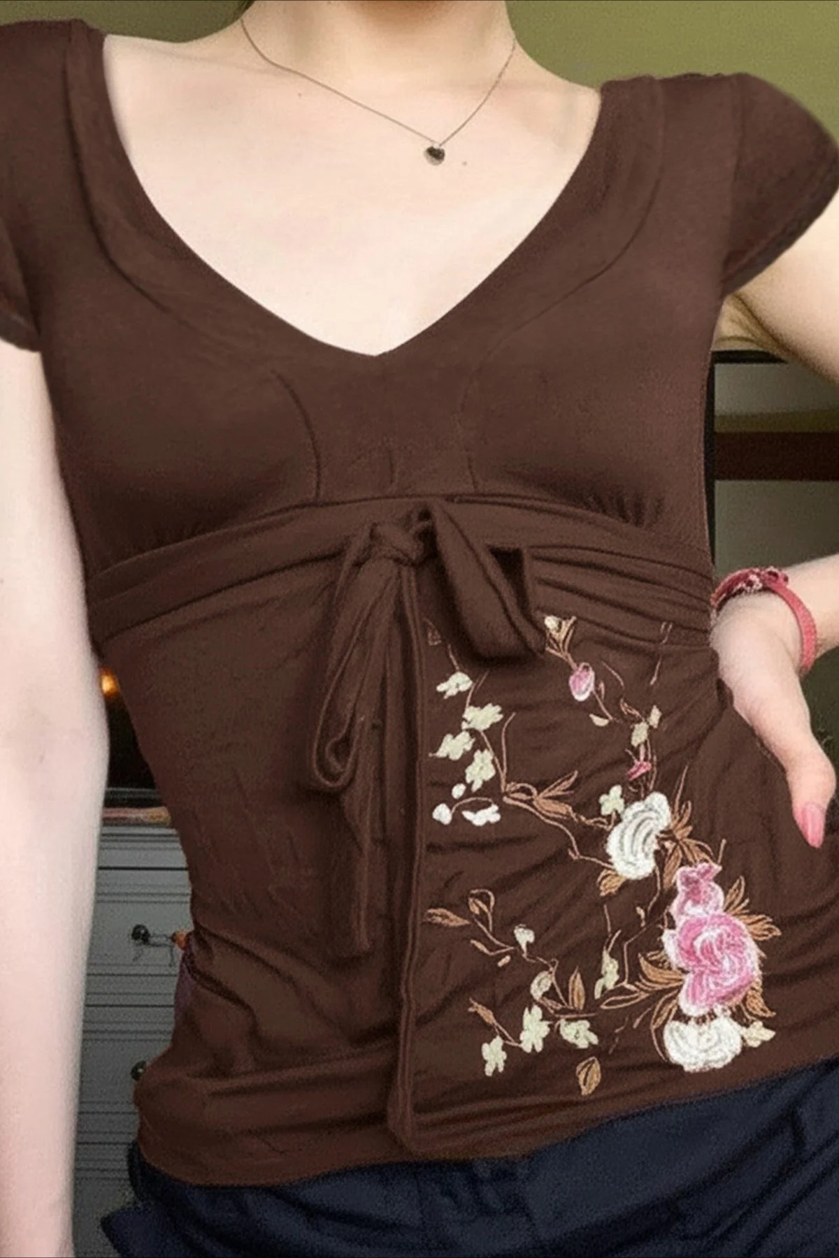 Vintage Floral Embroidery Tie Waist V Neck T-shirt - Image 3