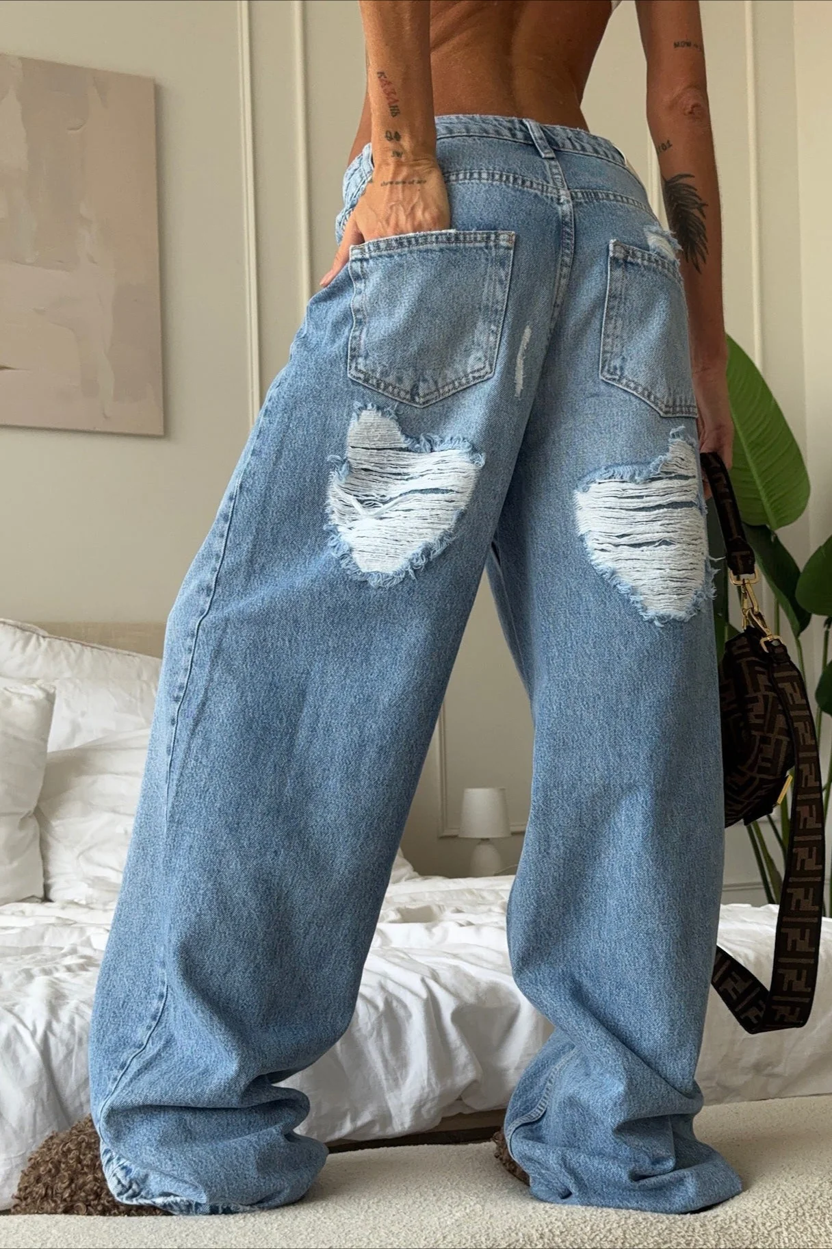 Vintage Heart Ripped Wide-Leg Jeans - Image 4