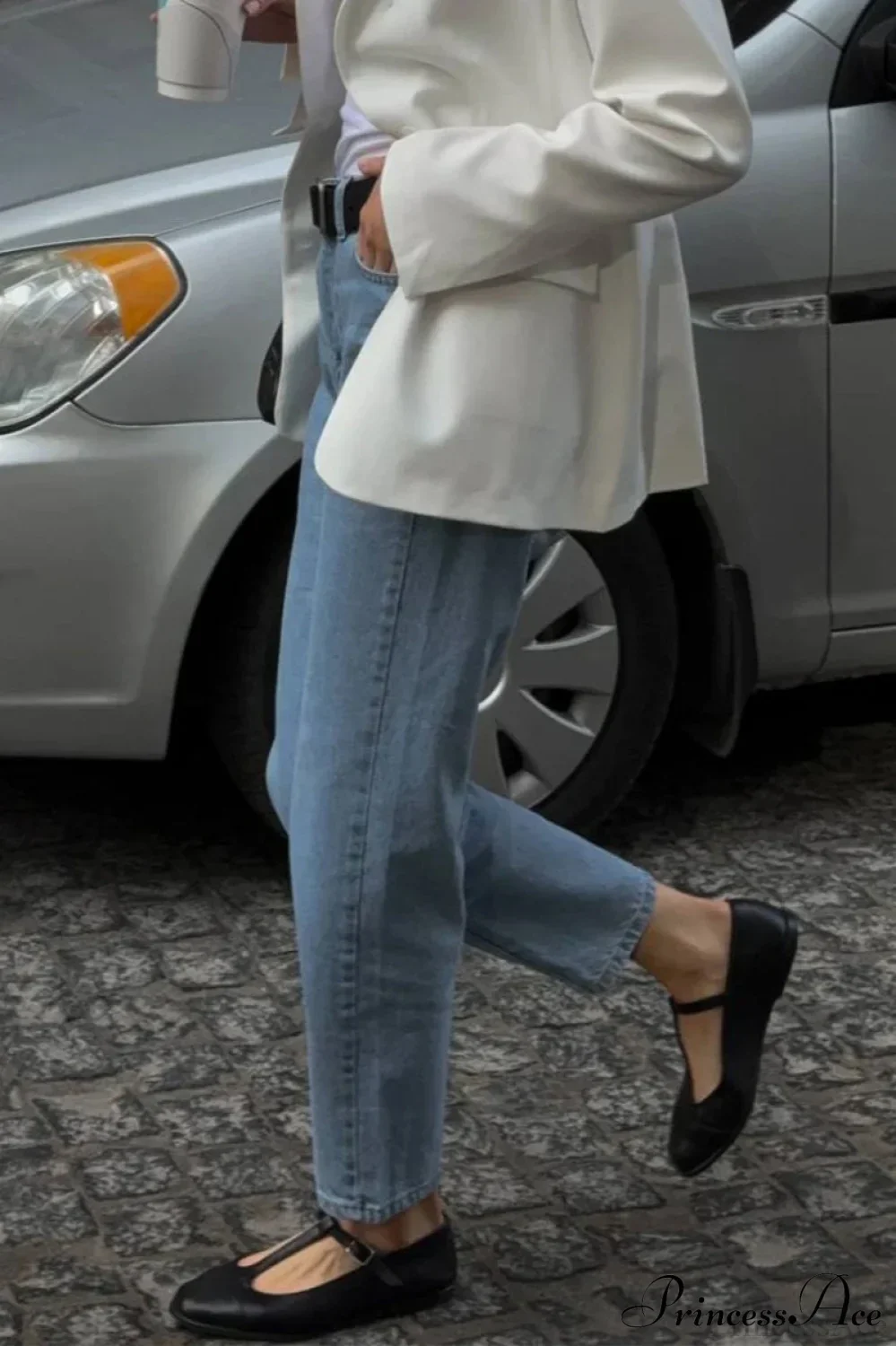 Vintage High-Rise Straight-Leg Pencil Fit Jeans - Image 5