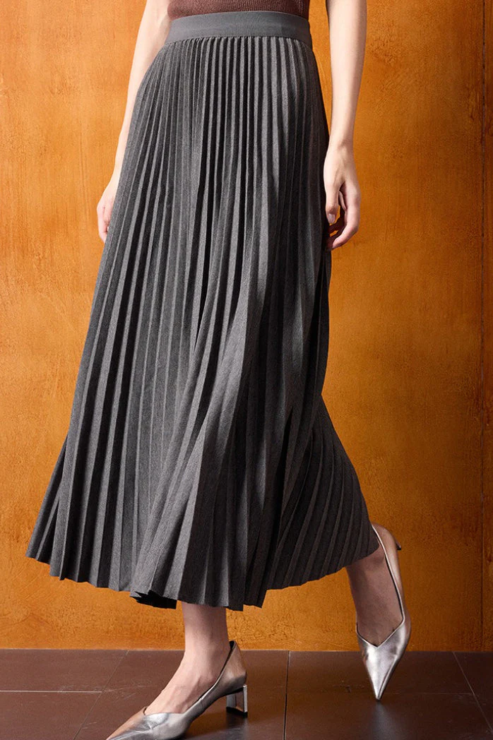 Vintage High-Waist Knit Pleated Midi Skirt - Image 4