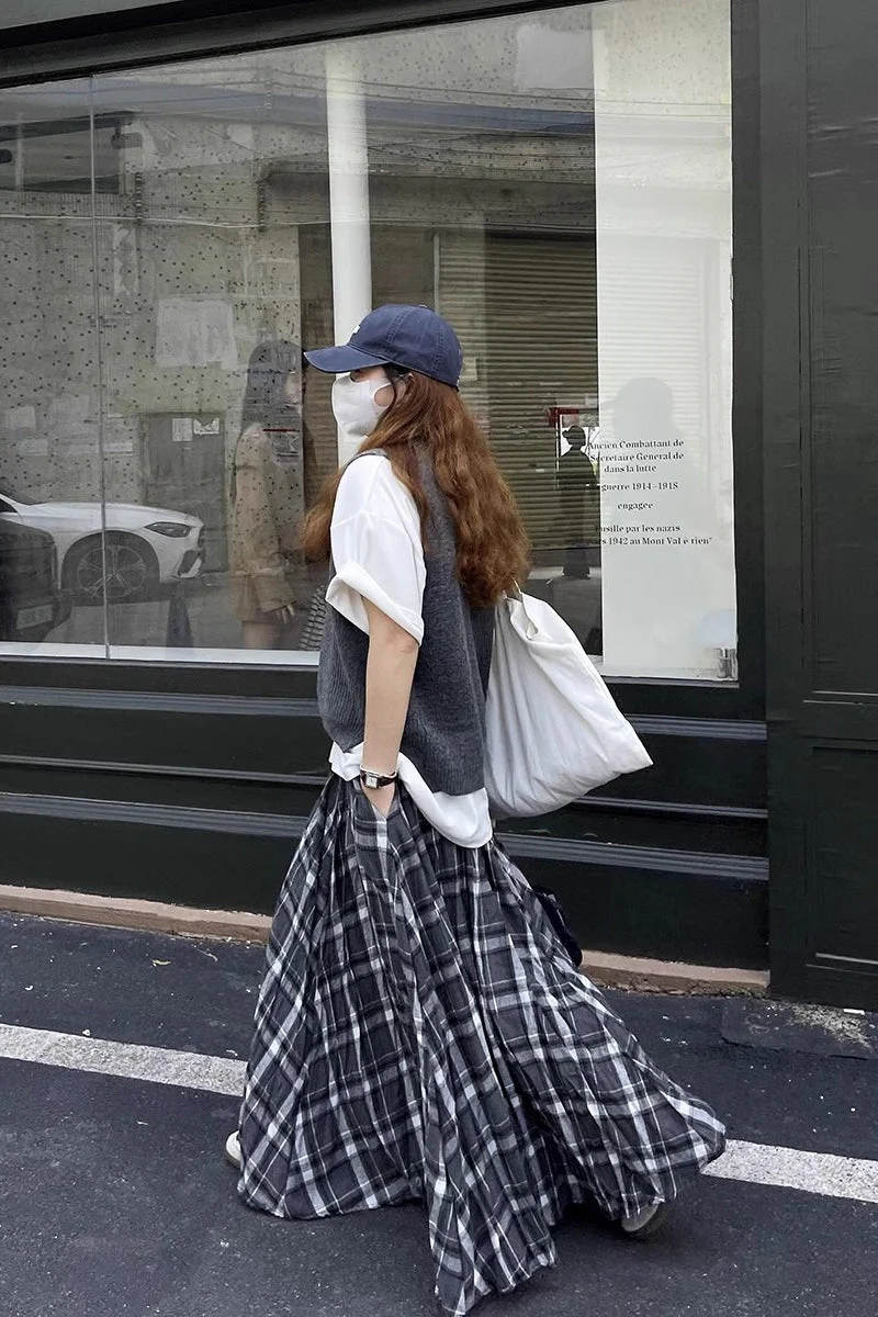 Vintage High-Waist Plaid Flared Skirt - Image 5