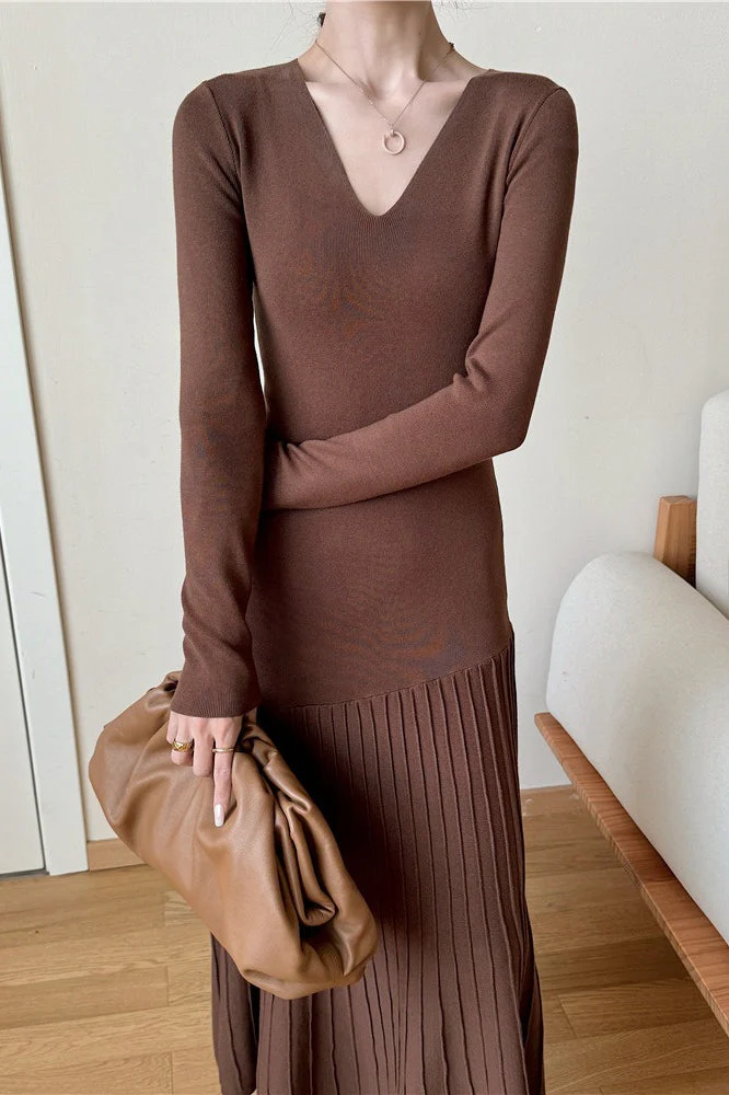Vintage Knit Fitted Mermaid Hem Maxi Dress - Image 2