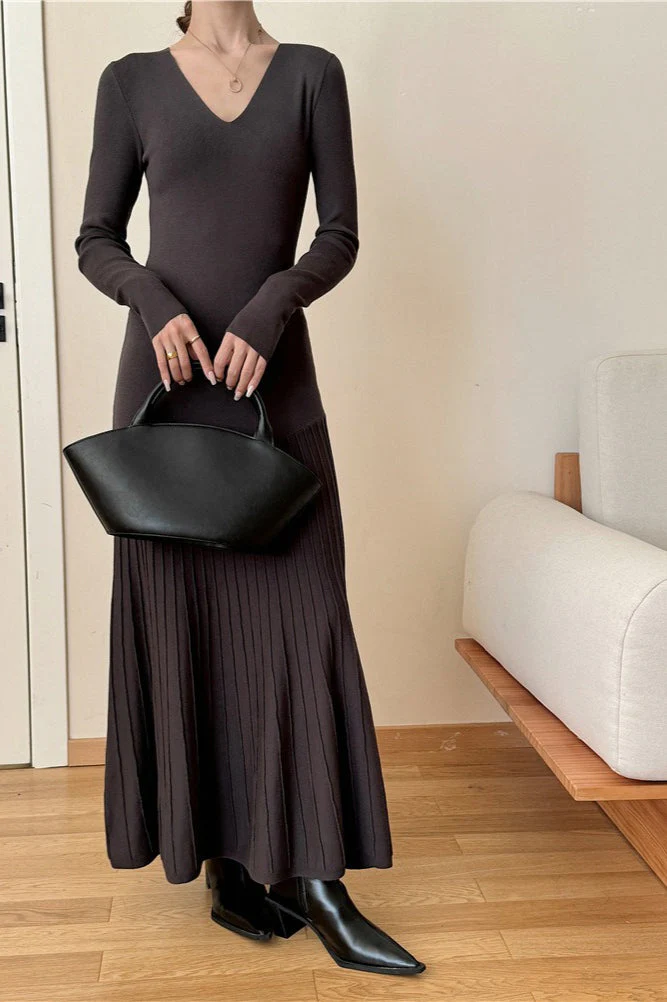 Vintage Knit Fitted Mermaid Hem Maxi Dress - Image 4