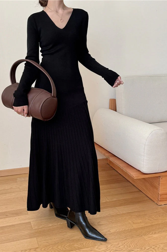 Vintage Knit Fitted Mermaid Hem Maxi Dress - Image 7