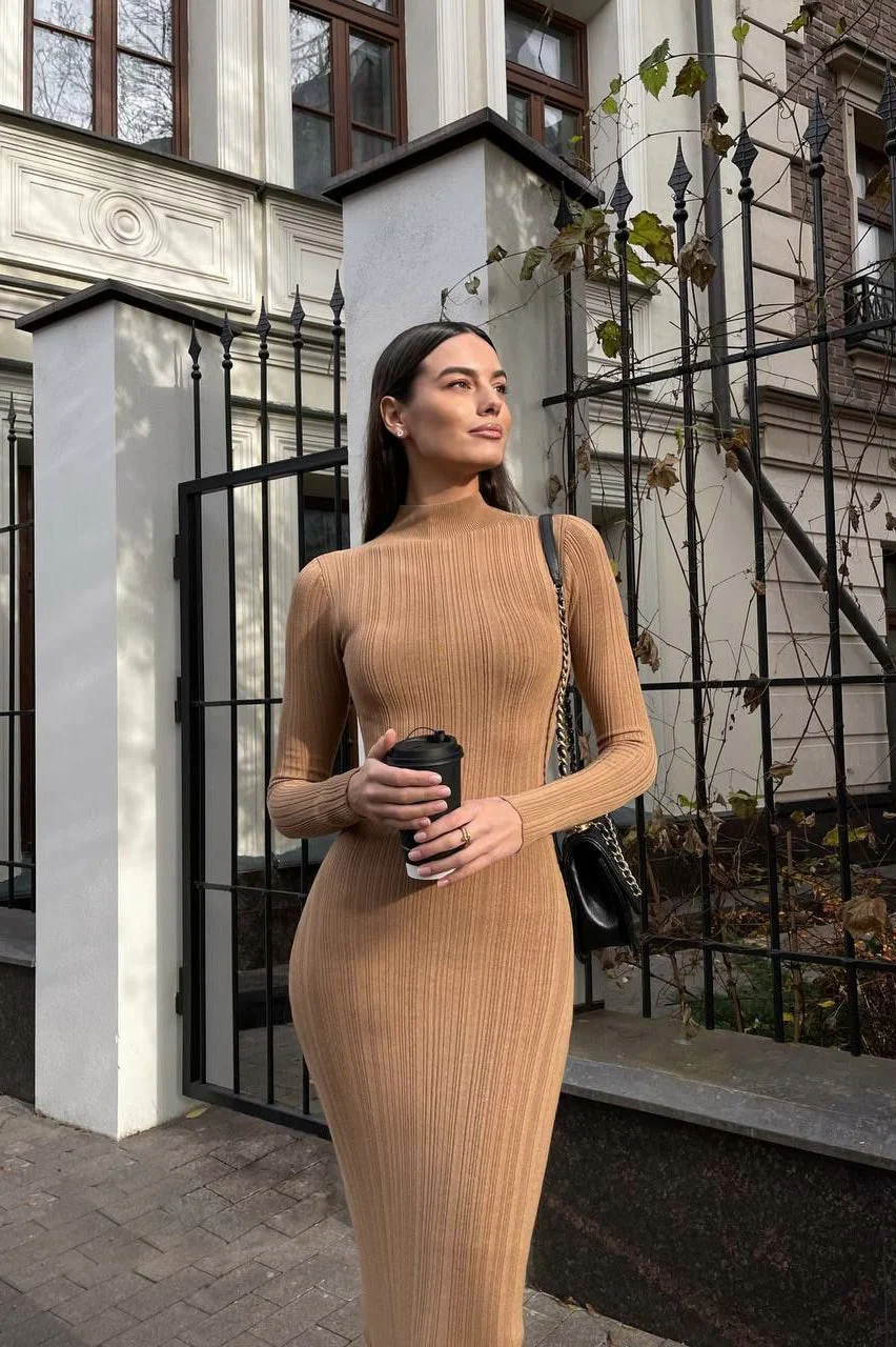 Vintage Long Sleeve Off Shoulder Maxi Dress - Image 4