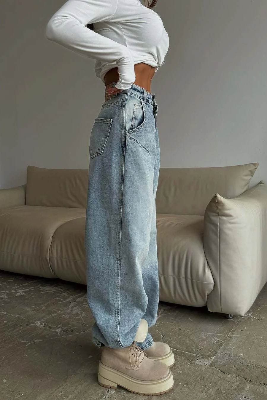 Vintage Low Rise Washed Jeans - Image 3